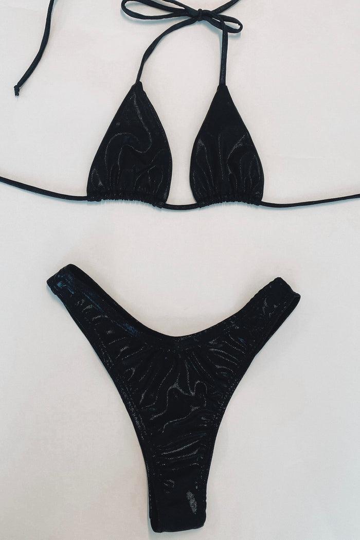 WET LOOK BRALETTE AND THONG SET