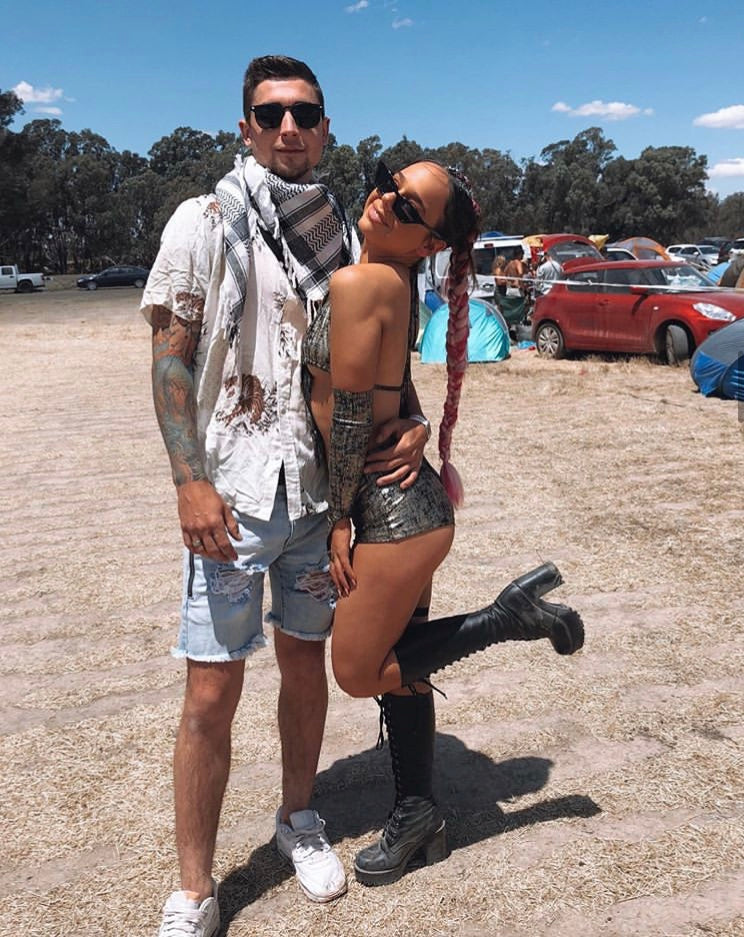 BLACK VINTAGE SUNGLASSES